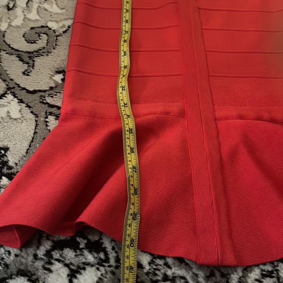 Herve Leger red bandage dress with bottom ruffle midi lendth XS sweetheart neck - Picture 10 of 10